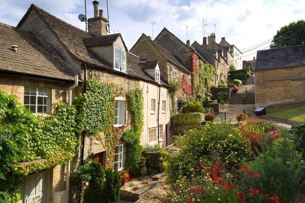 Cotswold Manor House - Country House Retreat With Hot Tub, Ideal For Large Groups Petty France Exterior foto